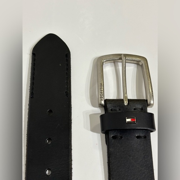 Tommy Hilfiger Genuine Leather Black Belt size 30 - Picture 4 of 4